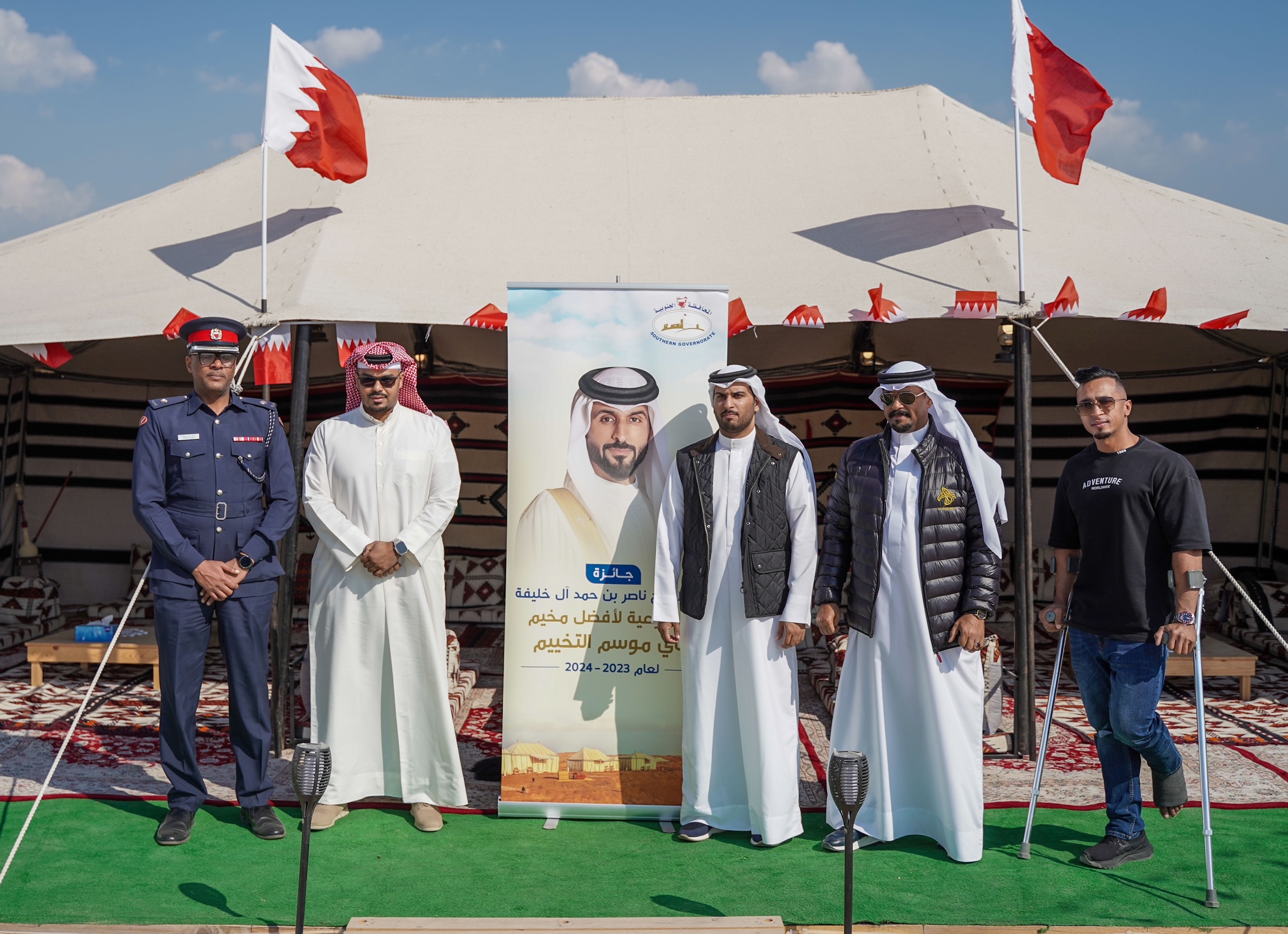 المحافظة الجنوبية تكّرم الفائزان بجائزة سمو الشيخ ناصر بن حمد آل خليفة الأسبوعية لأفضل مخيم في موسم البر<